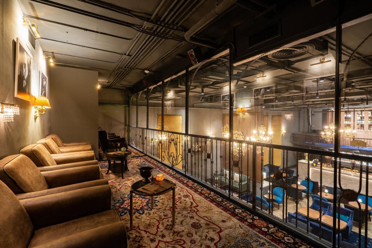 The Coach Hotel Sukhumvit - Asok Bts Bangkok Exterior photo